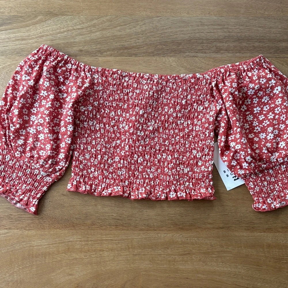 Billabong Red Floral Off-Shoulder Blouse - Picture 4 of 6